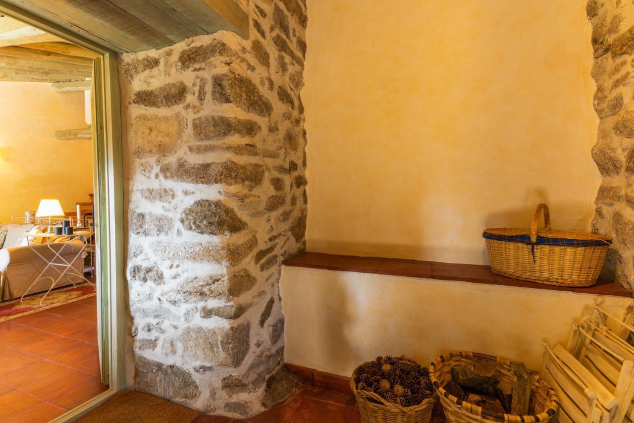 Posada Real La Casa De Arriba Navarredonda de Gredos Ruang foto