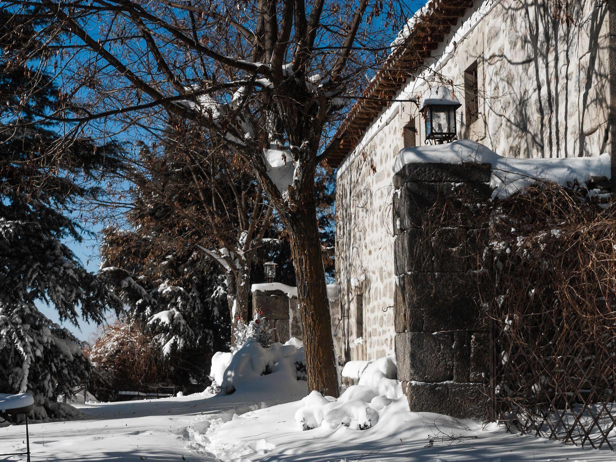 Posada Real La Casa De Arriba Navarredonda de Gredos Bagian luar foto